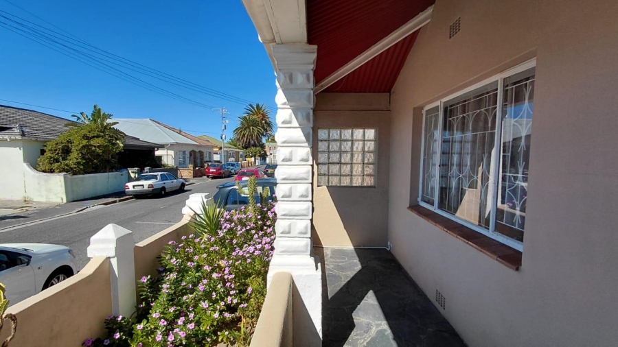 3 Bedroom Property for Sale in Wynberg Western Cape